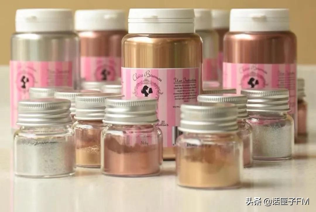 这道金箔玫瑰牛舌，用了真金？违法！假的？一样违法