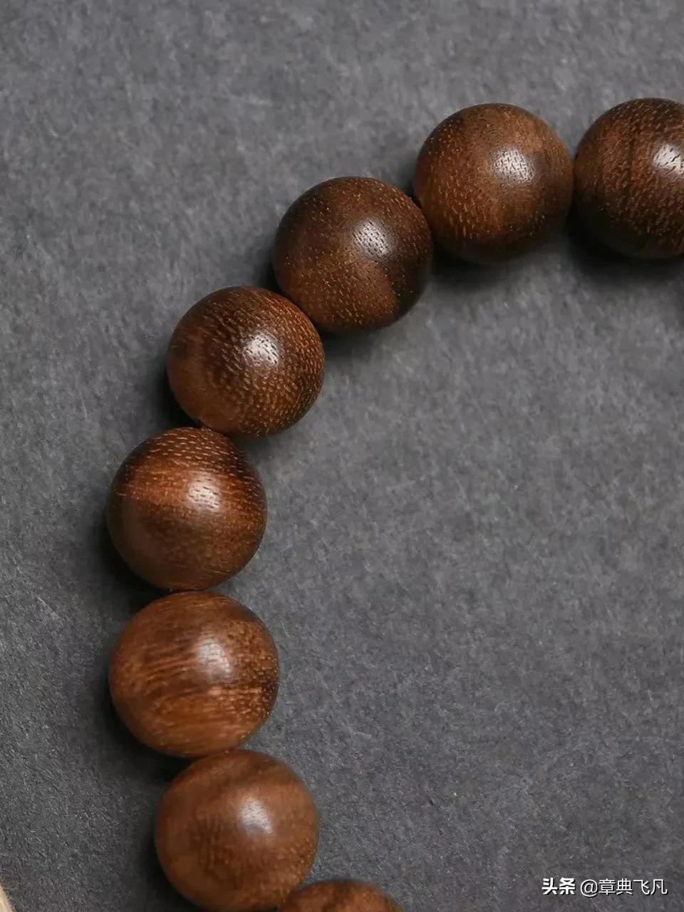 加里曼丹沉香108颗手串怎么配,正宗加里曼丹沉香手串低品质