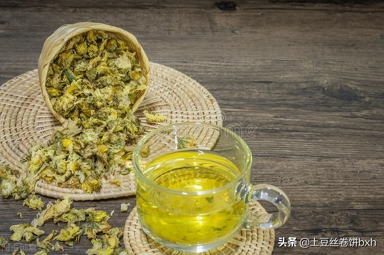 天热泡哪种菊花茶好喝点,天气热喝菊花茶解暑吗