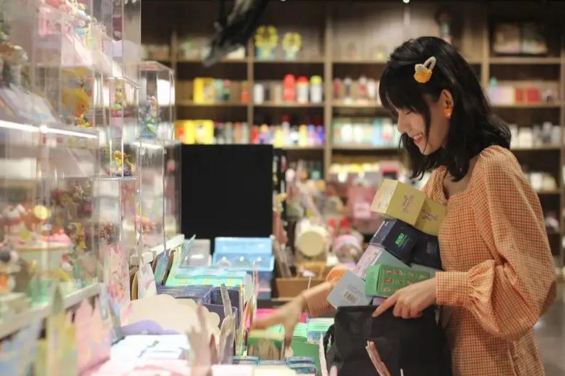 学生过度消费现象,新媒体时代不良文化出现的原因