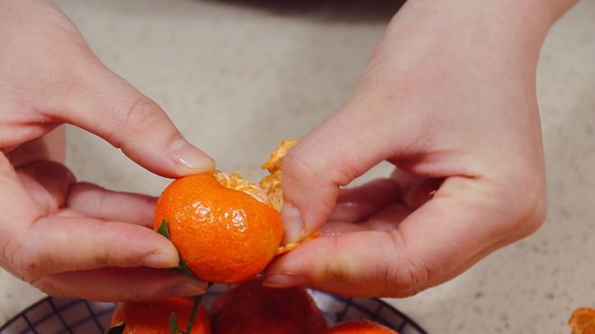 橘子皮千万别扔这样用效果惊人,橘子皮的三个使用小妙招