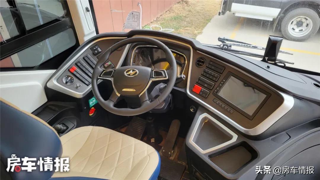 金龙房车豪华版,a型金龙大巴房车豪华版介绍