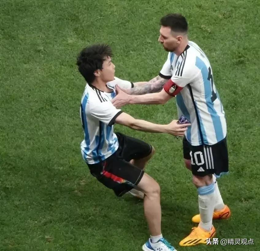 球迷冲入球场拥抱梅西被行拘后续,拥抱梅西被释放后续