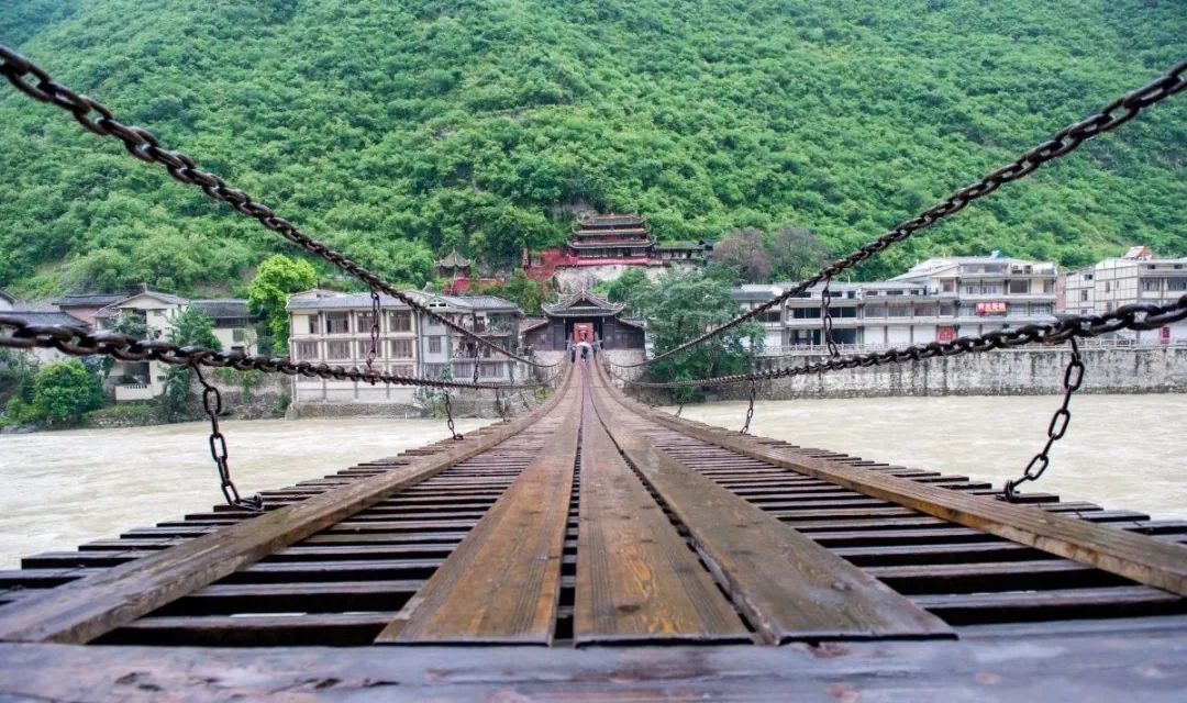 火出了圈,甘孜文旅局长化身侠客火出圈