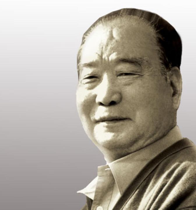 副艇长和小卖店老板娘偷情被举报，竟意外揭开特务惊天阴谋