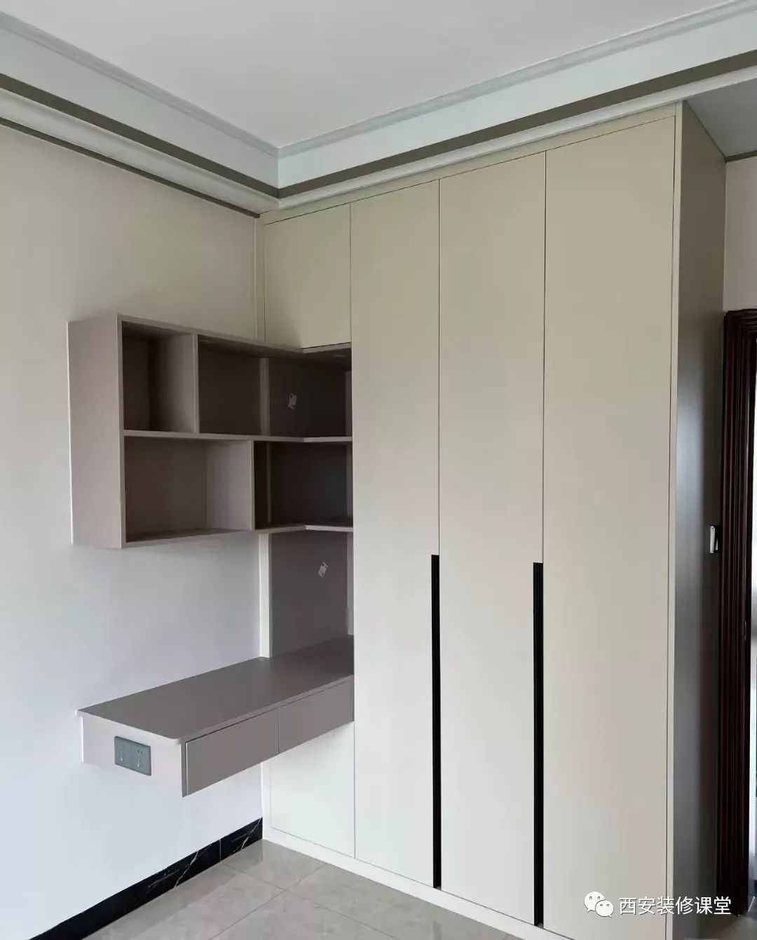 书桌连衣柜有什么讲究,书桌连衣柜带门怎么处理