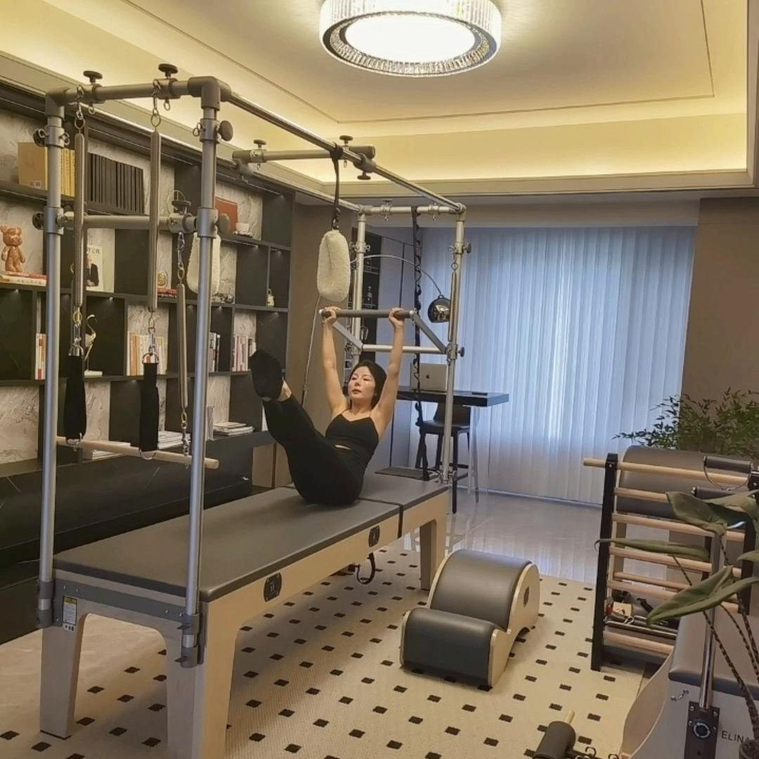 中年妇女如何练肩部力量,肩部训练可以改善高低肩