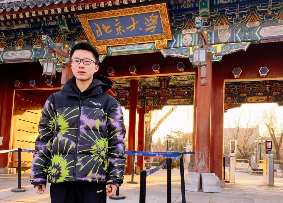 最远一跳7.64米！浙江高三男生“跳进北京大学”