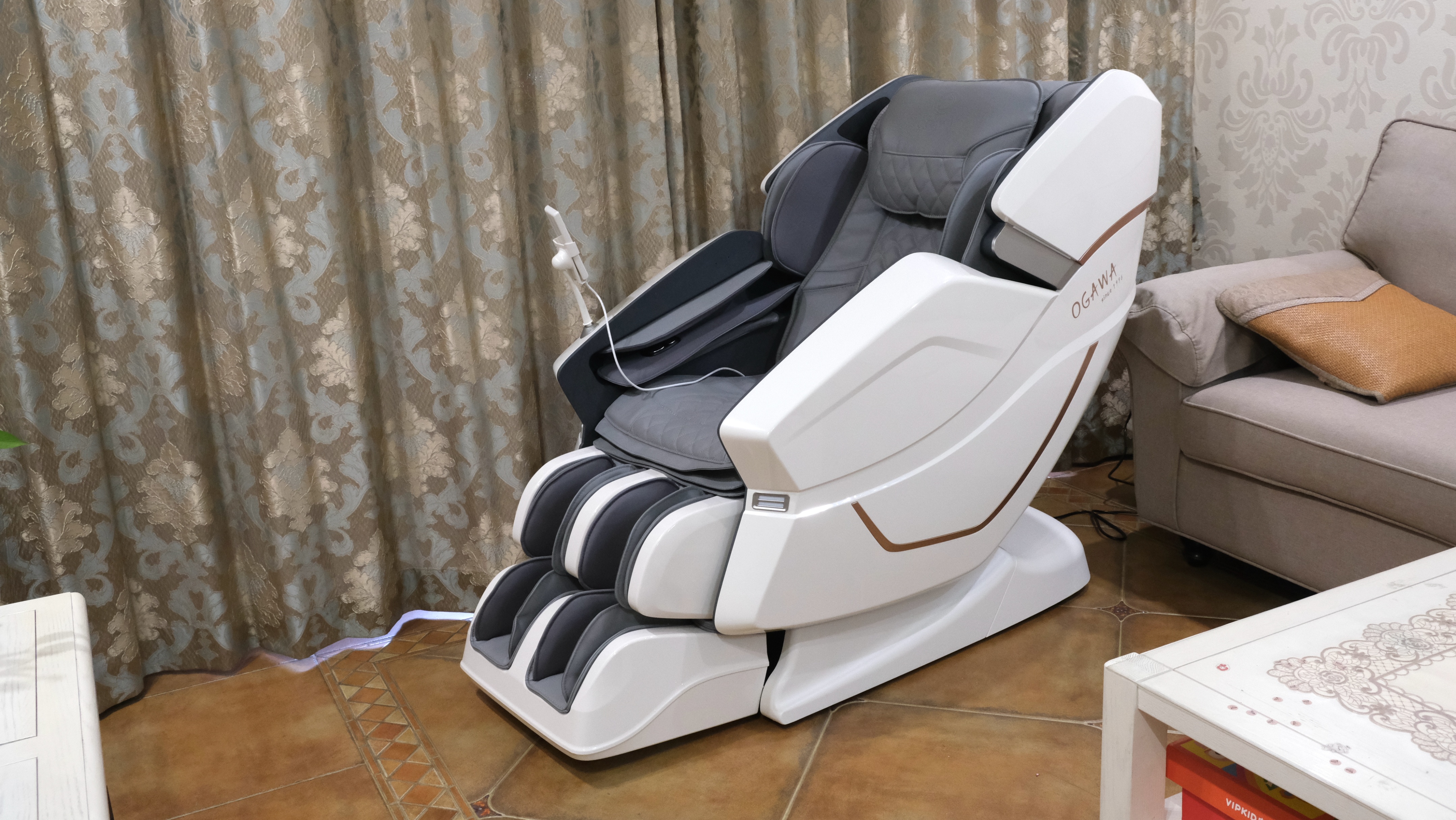 奥佳华g7608按摩椅多少钱一台,奥佳华ogawa7608按摩椅测评