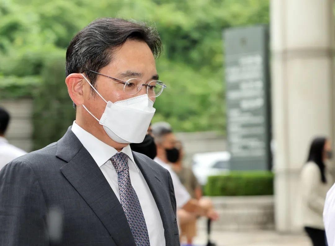 李在镕的监狱生活：每天跑步30分钟，7个月瘦身26斤，对自己够狠