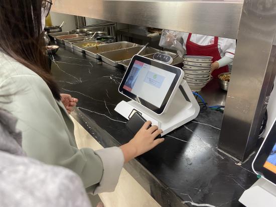 智慧自助餐厅管理系统如何实现快捷支付的?