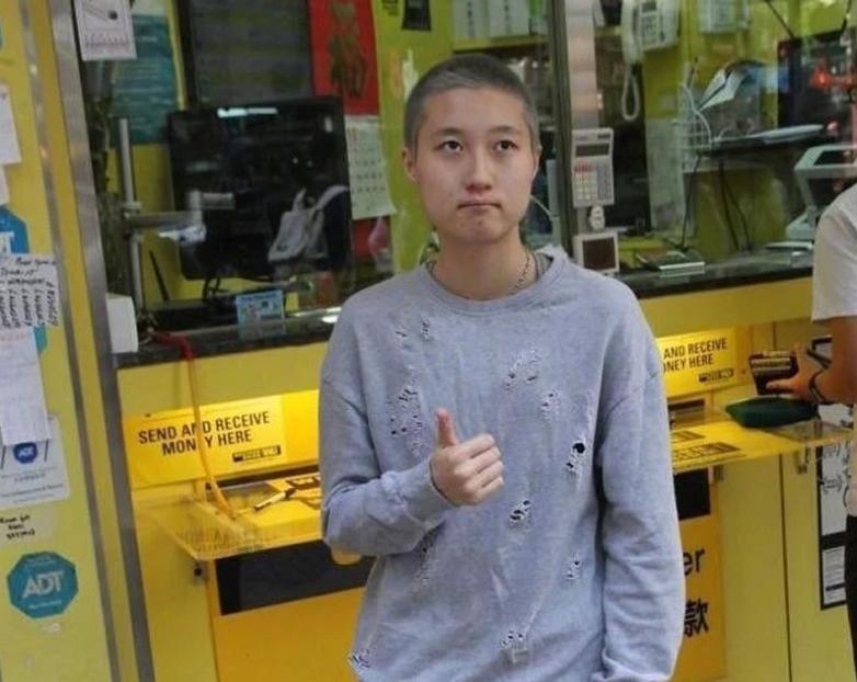 “异类”星二代，顶着父母光环却不务正业，违法被捕、同性结婚