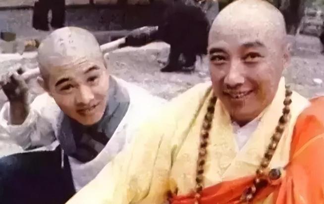 1982年的少林寺中于海演的是谁,新少林寺方丈扮演者于海还活着吗