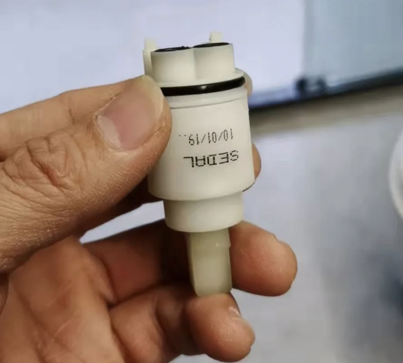 买水龙头是冷热的好还是恒温的好,买水龙头目前怎么买不上当