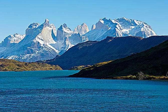 来自安第斯山脉高原的羊驼,安第斯神与羊驼