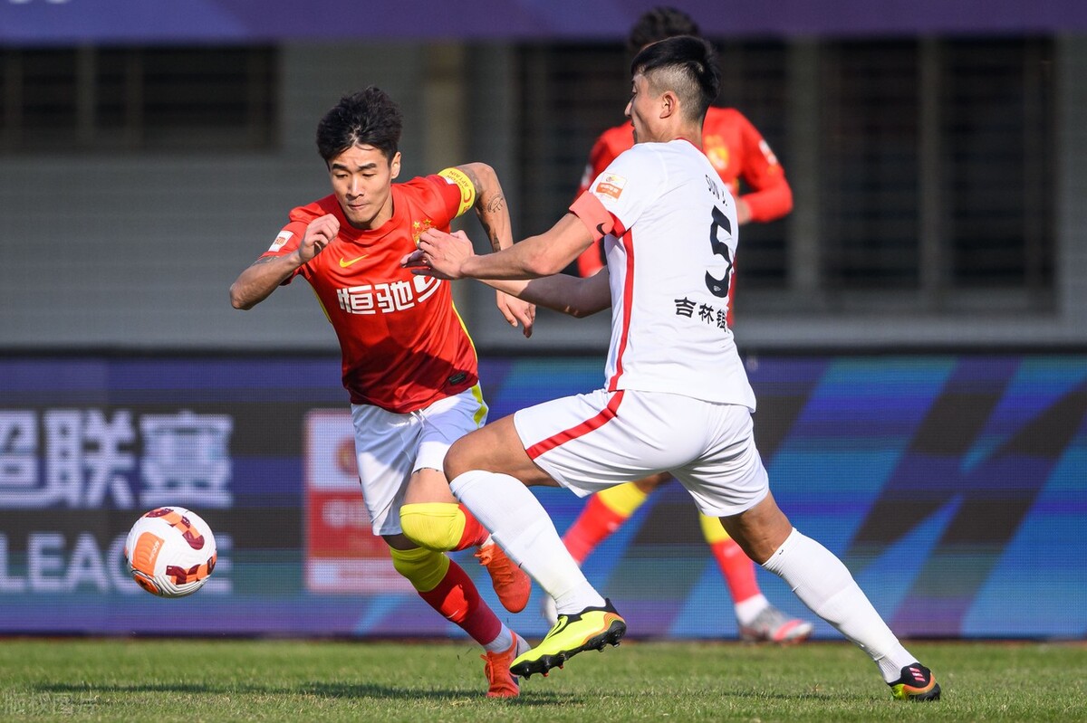 人员选择合理性存疑！国足名单展露峥嵘，我带你逐个位置细细品来