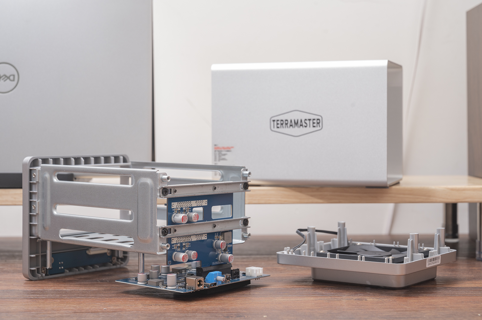 常用数据备份方式磁盘阵列,raid磁盘阵列到底哪个安全