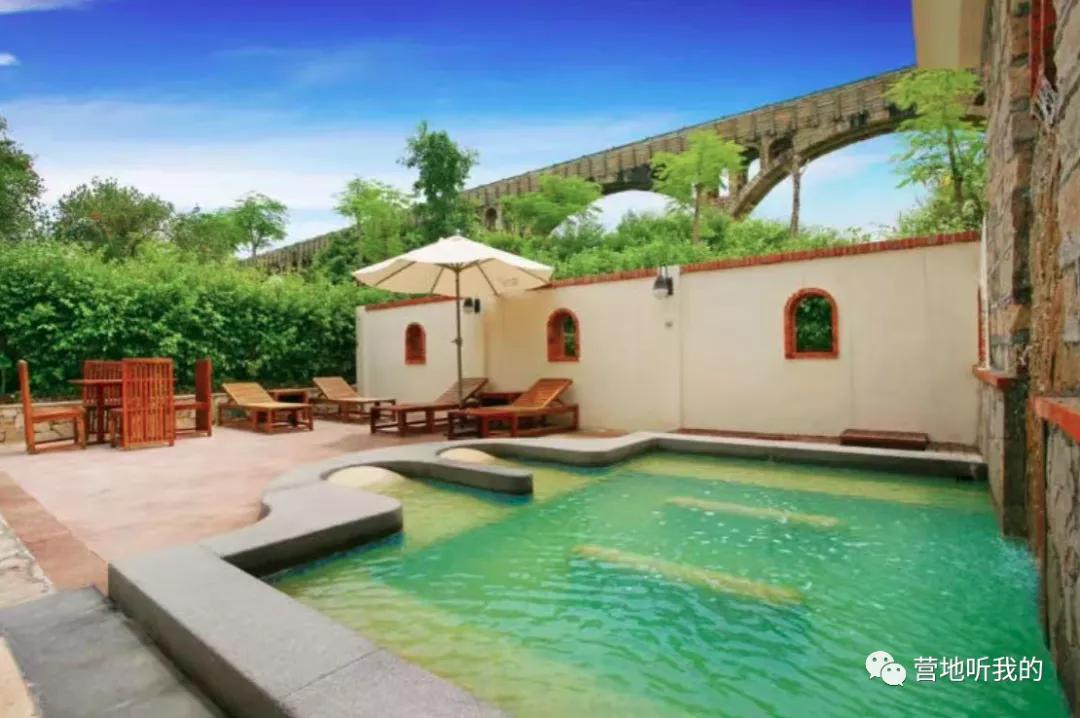 国内好看又好泡的高颜值温泉，每一个都藏着意想不到的美