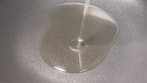 清炒萝卜丝胡萝卜的家常做法,清炒胡萝卜丝做法放什么