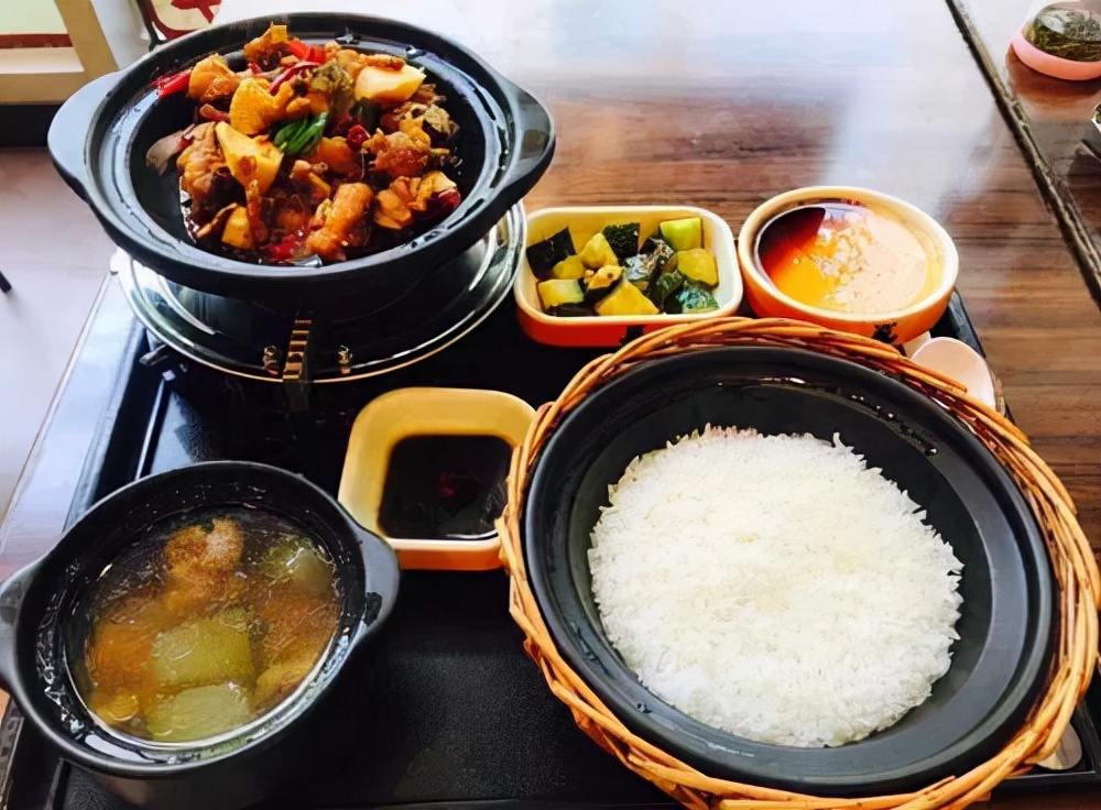 如何开一家黄焖鸡米饭店,一碗米饭的营销模式