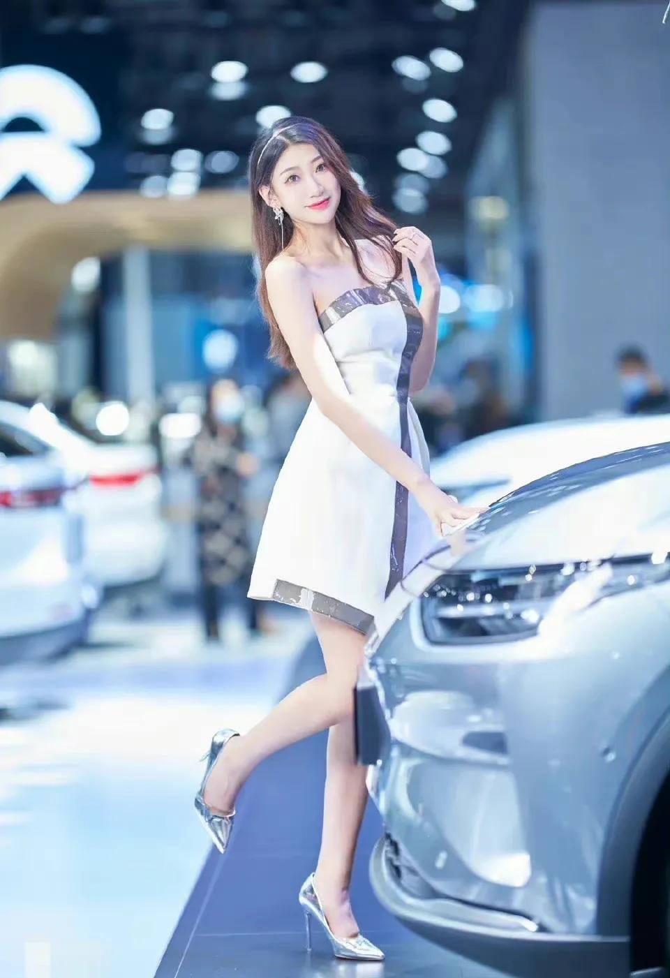 最有亲和力的车模,有亲和力车模