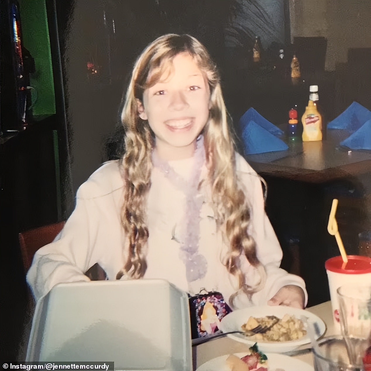 6岁童星被父母当摇钱树,欧美童星被父母当成摇钱树