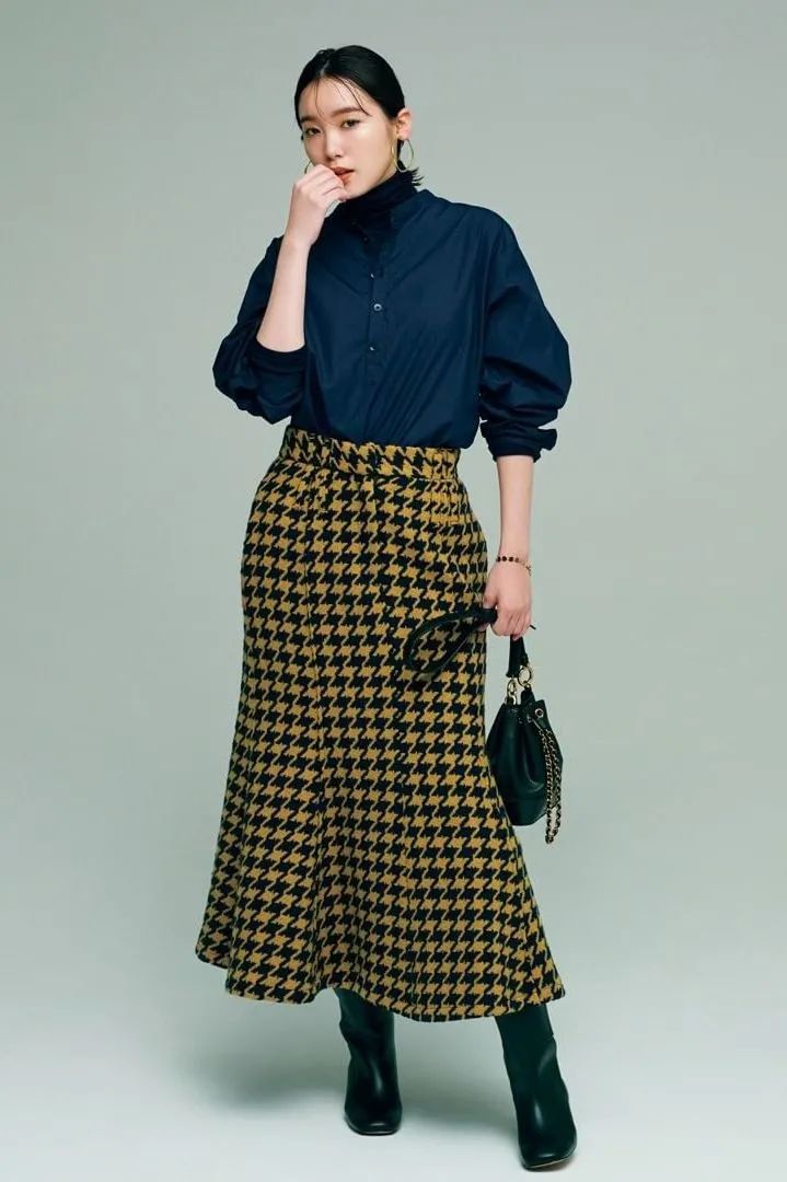 穿裙子靴子过年,过年穿了裙子显瘦