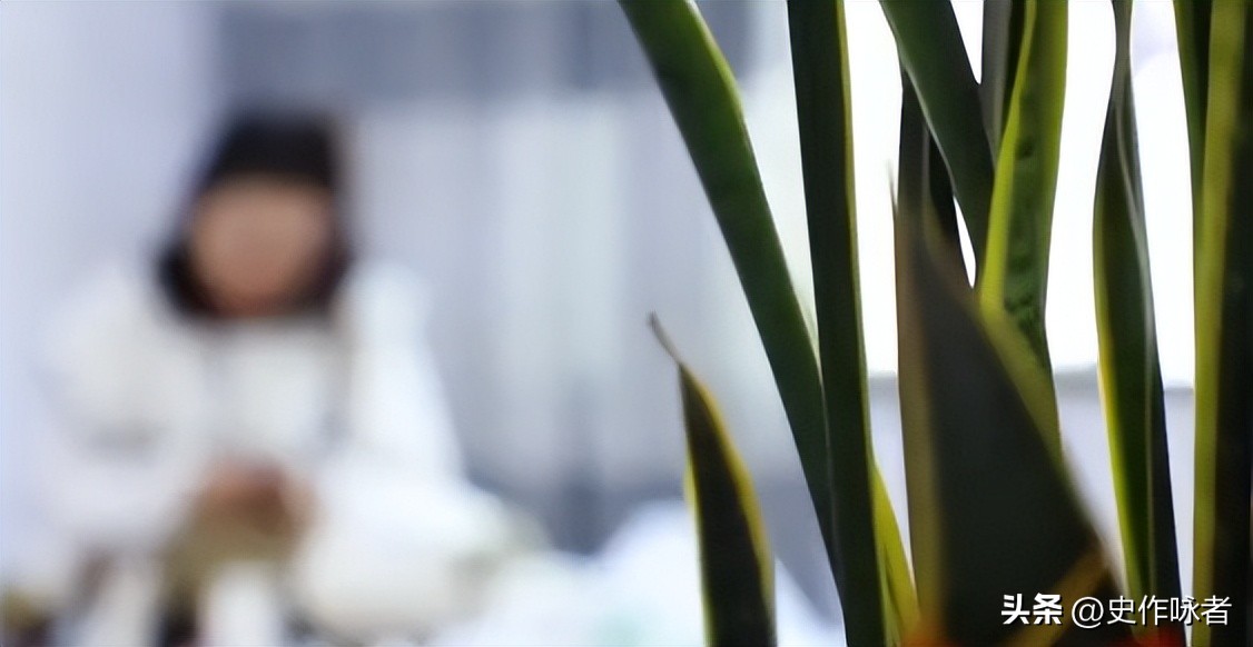 2017年姑娘谈恋爱，谈一个“死一个”，警方调查后却将她闺蜜抓走