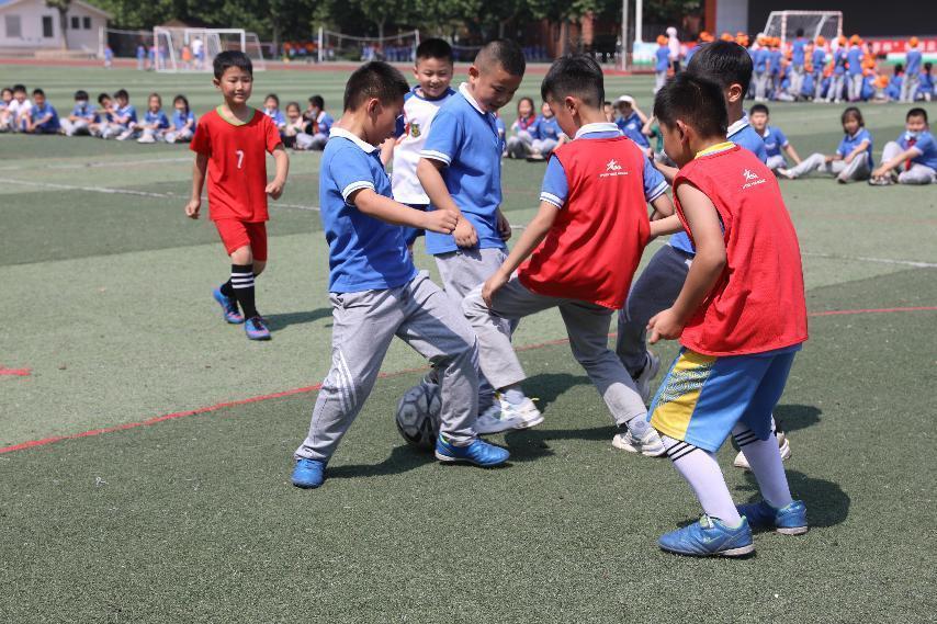校园杯足球联赛开幕,足球联赛暨校园足球