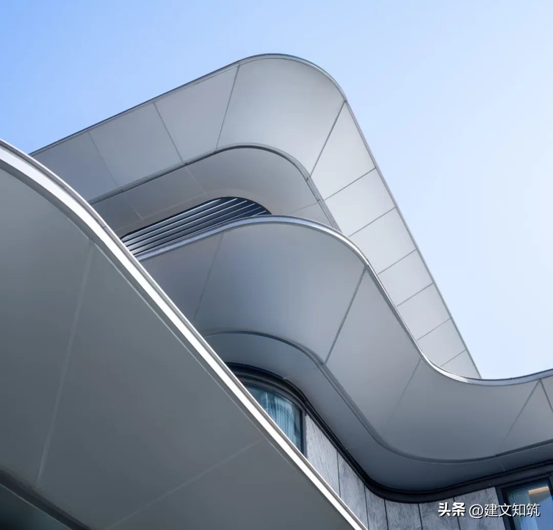 室内悬挑板设计,空间错层立面设计手法