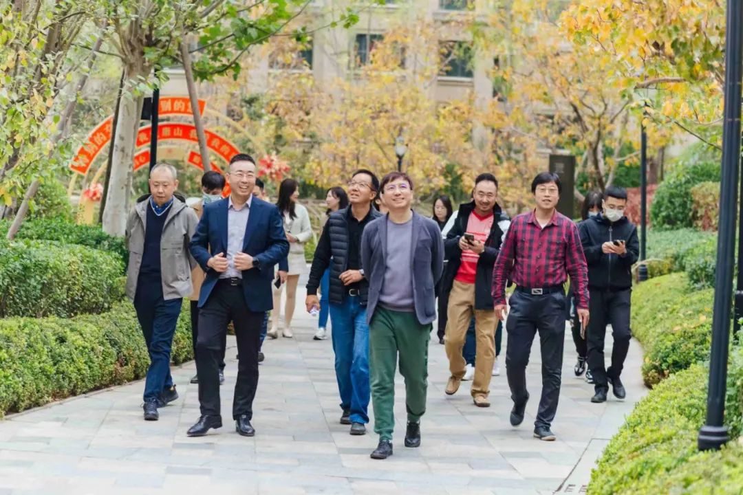 行业界的大佬交流会,业界精英莅临公司参观