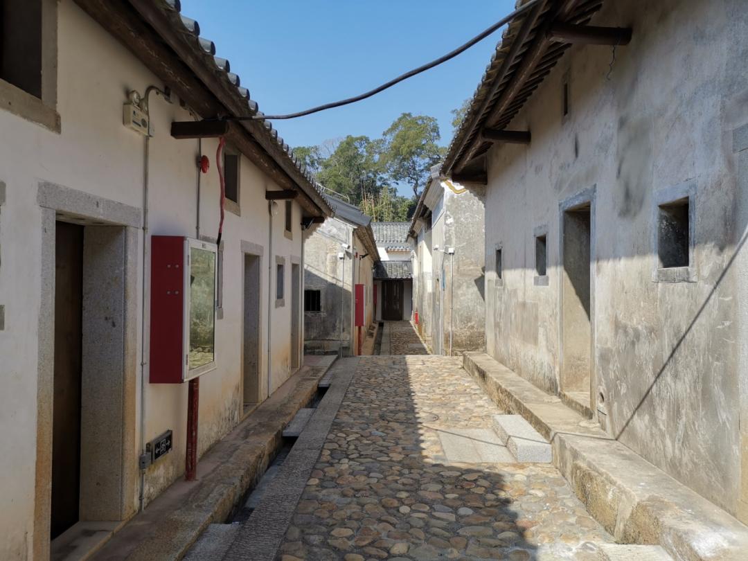 《南方诗词评论》第35期:以古风诗化深圳本土人文历史的奠基之作