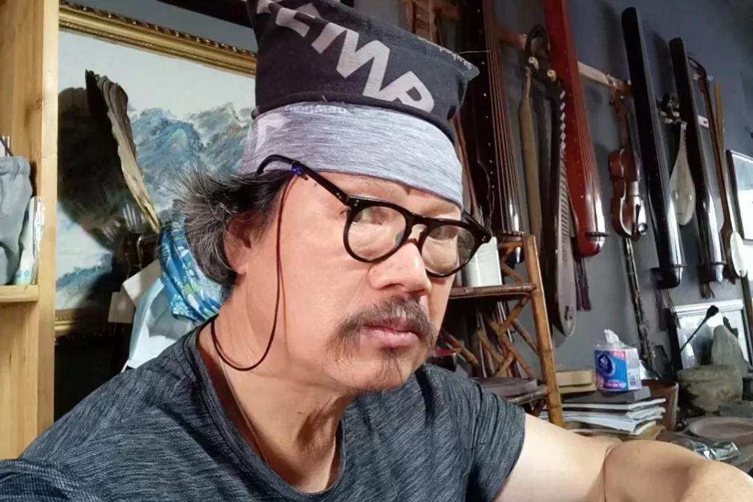 他不仅仅是古琴大师,他还是画家、篆刻家、书法家,二