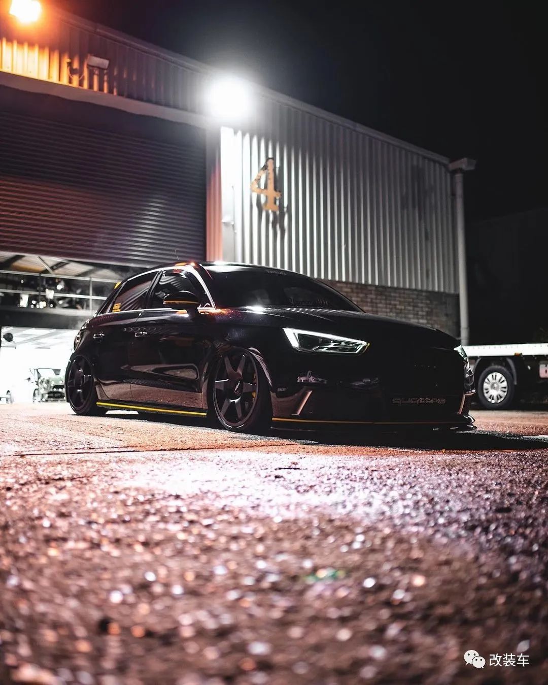 奔驰c级小姐姐改装,奔驰威霆改装小姐姐