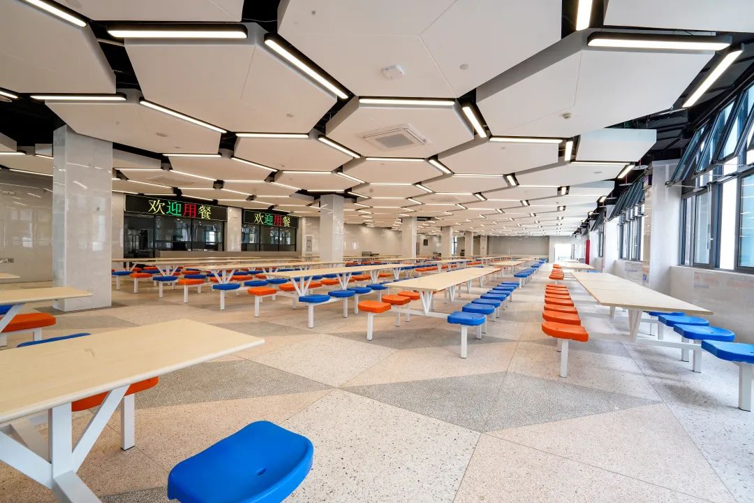 好消息！崇贤沾桥中学竣工！恒温游泳池，数字实验室...太期待了