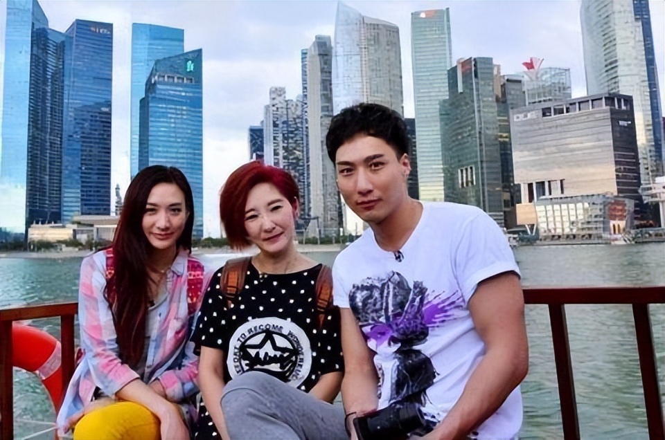 米雪跟成龙的合影,米雪成龙最对不起的女人