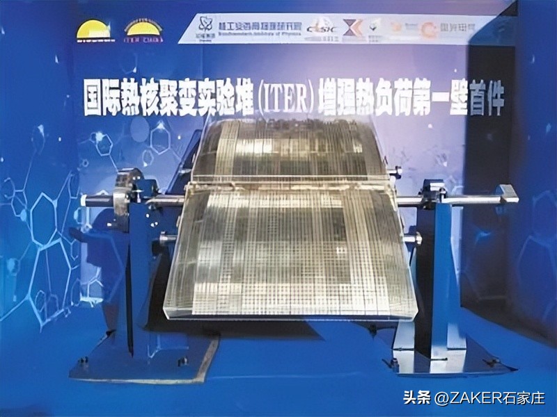 早新闻11.24|开这种车上路，交警必查！适老化改造托起“稳稳的幸福”；事关个人养老金，银保监会发布通知