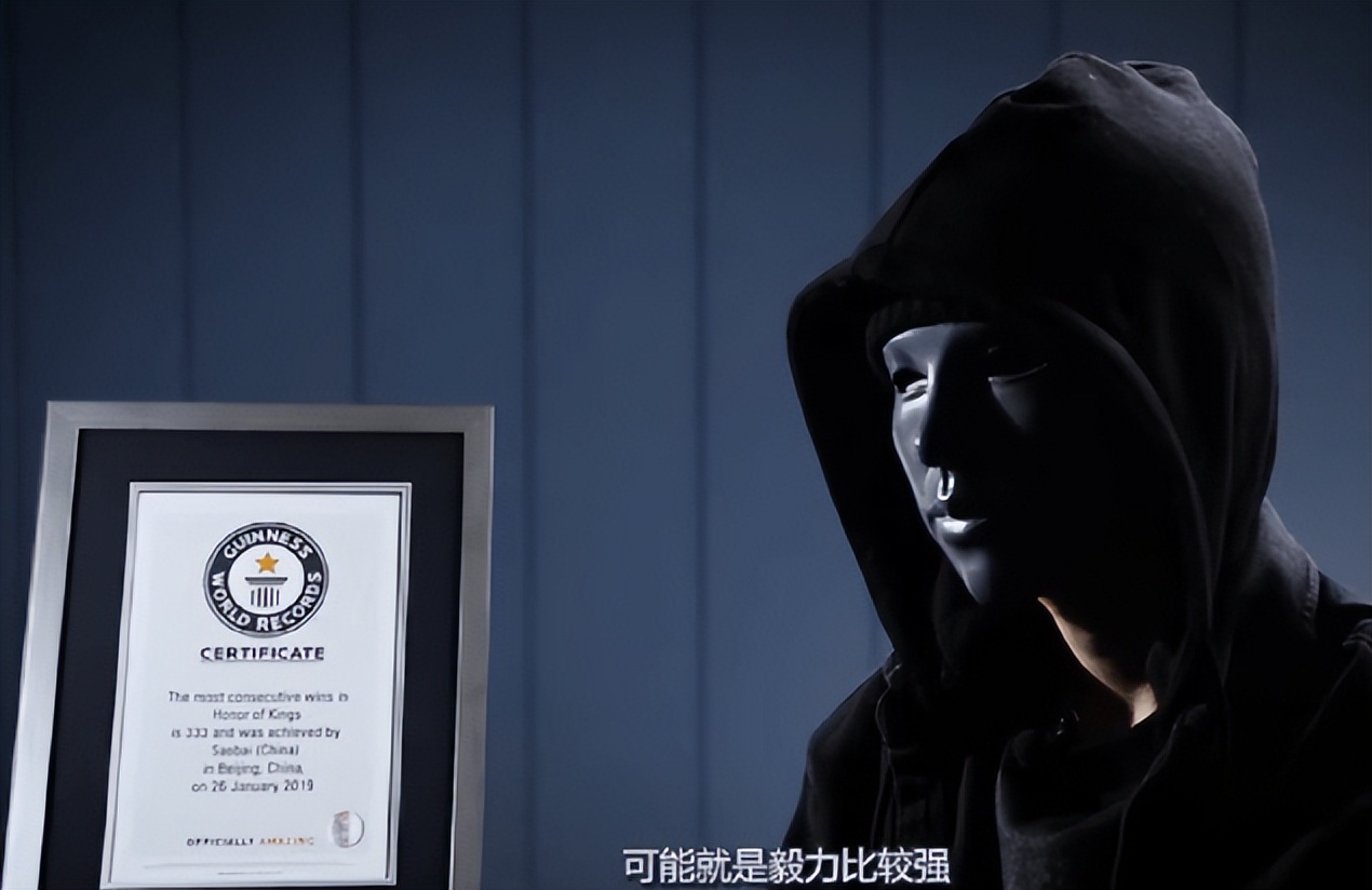 不忘初心，骚白发微博宣布重回快手，首播海量福利送给粉丝