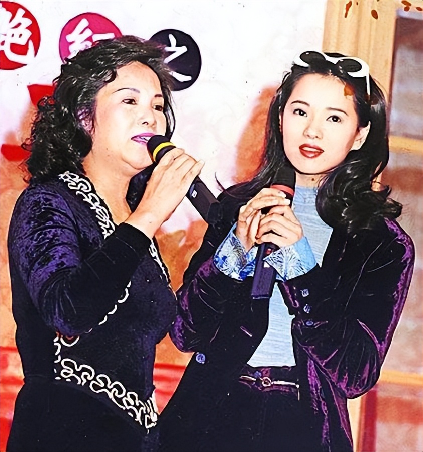 庾澄庆儿子与奶奶关系,庾澄庆儿子小时候