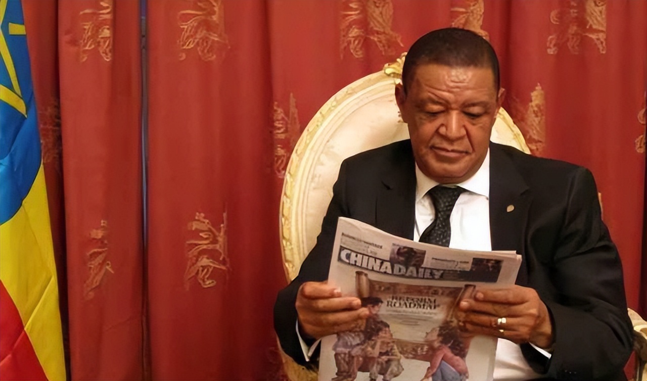 这国总统狂秀中文！有多少中国校友在外国当总统？