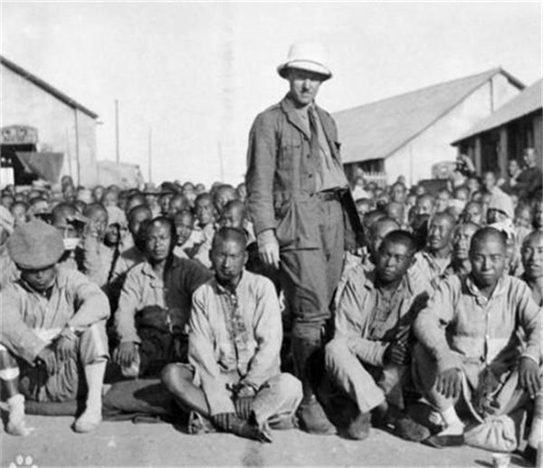 晚清姑娘被卖到美国后的结局,清朝女子被卖到美国的电影