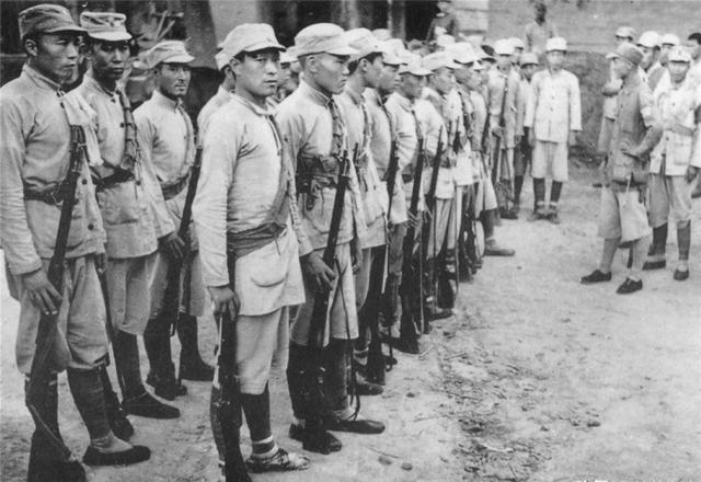 老农死而复生,老农一人干掉日军一个小队