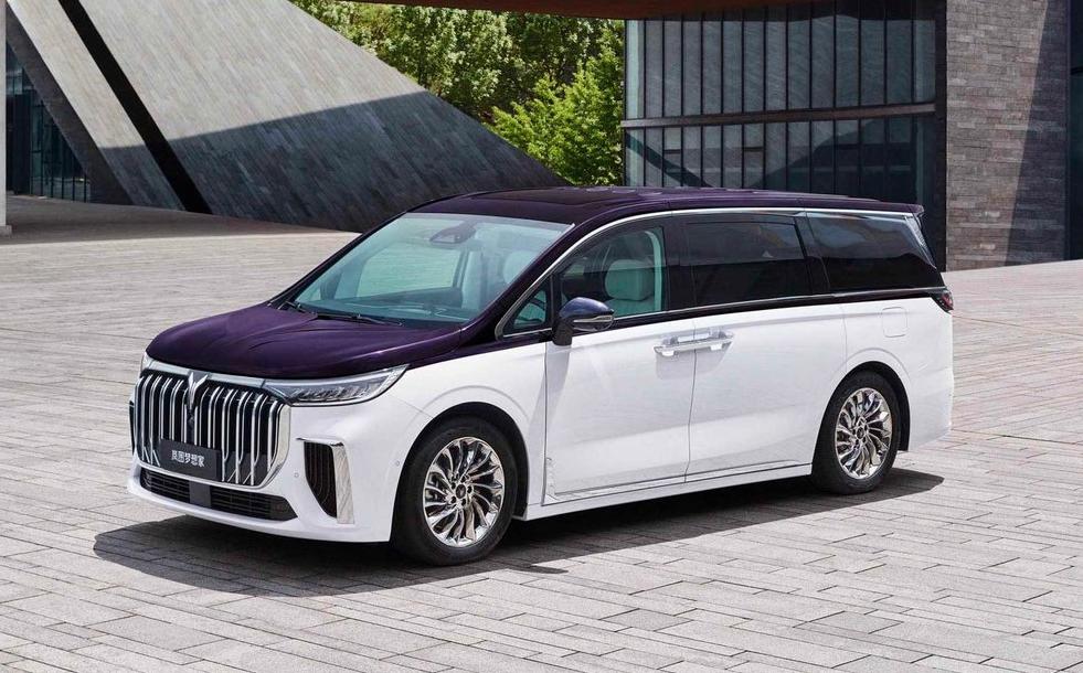 别克gl8和理想哪个更适合家用,岚图梦想家vs别克gl8