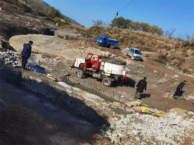 车载移动混凝土搅拌机设备,移动式混凝土搅拌车生产厂家