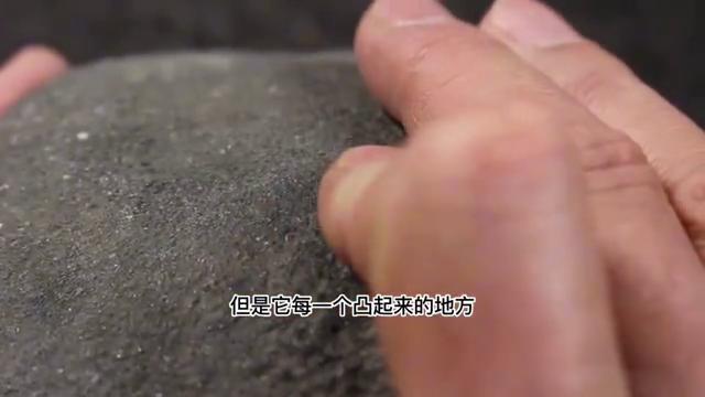 莫西沙翡翠打灯看和切开看,莫西沙翡翠石头特点