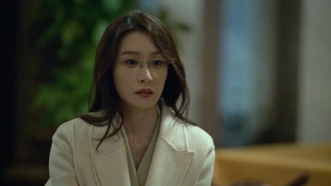 《他是谁》被人民网点名！既有夸又有批评，言辞直戳剧方肺管子