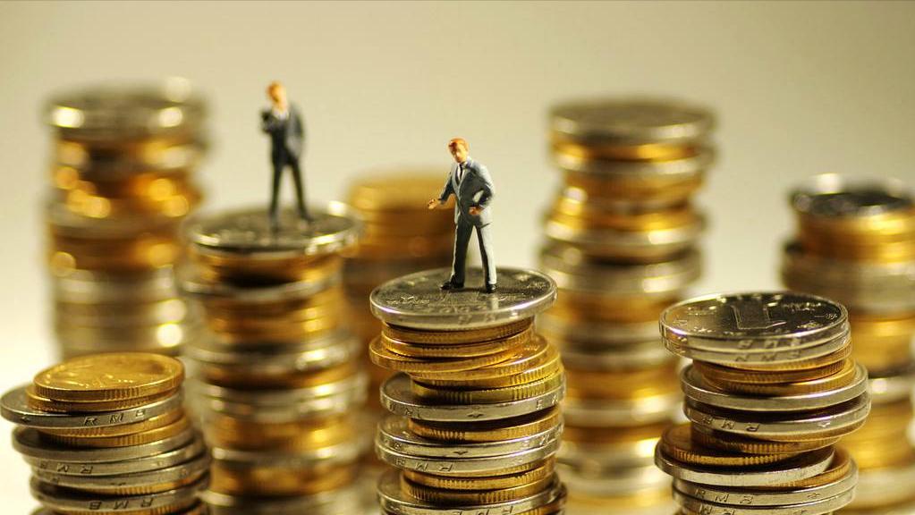 一顿饭花掉一百万完整版,一顿饭把百亿富婆骗到手