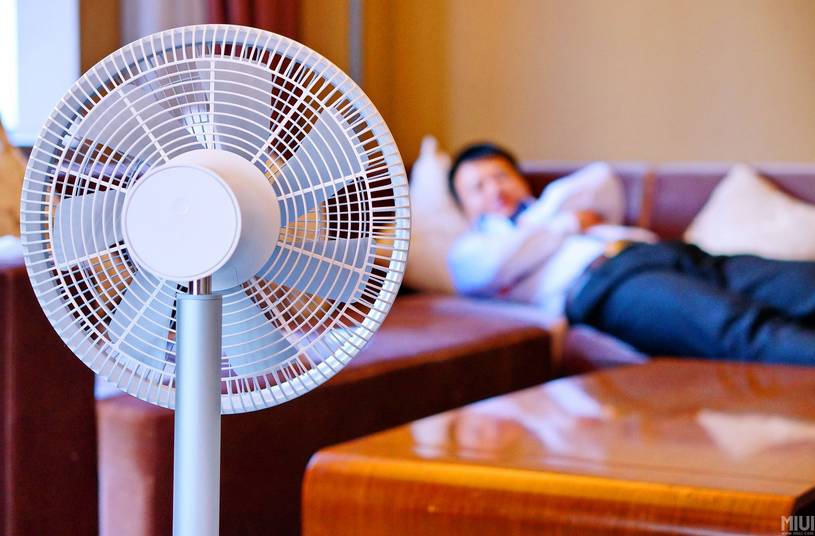 三叶风扇和五叶风扇哪个吹得远,三叶风扇和五叶风扇哪个送风远