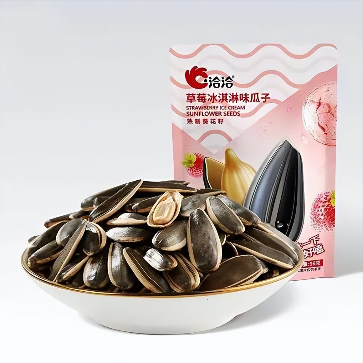 DQ×名侦探柯南推蛋糕冰淇淋；奥利奥熊猫饼干限定回归丨创新周报