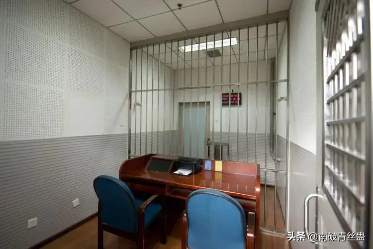 日本军舰潜入我国领海,胁迫中国渔民,詹其雄:敢来我就敢撞!